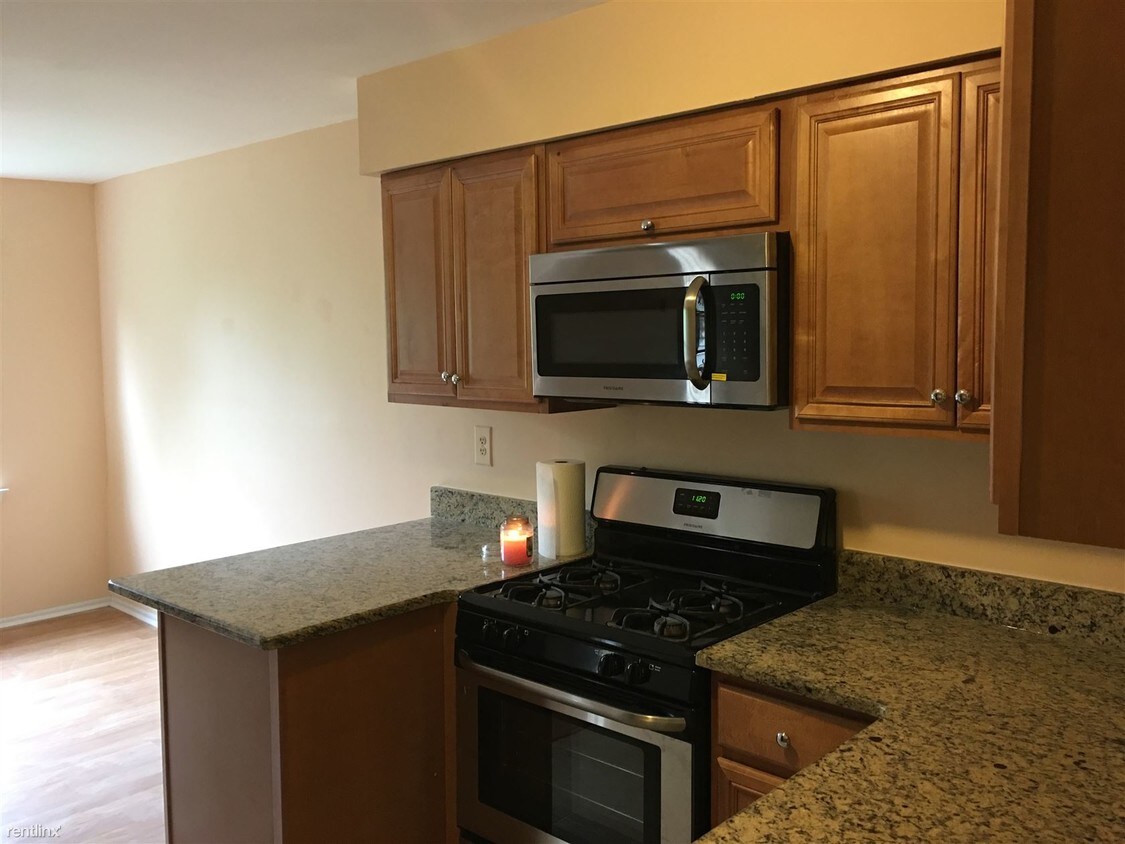 Foto principal - 1511 Green Hollow Dr