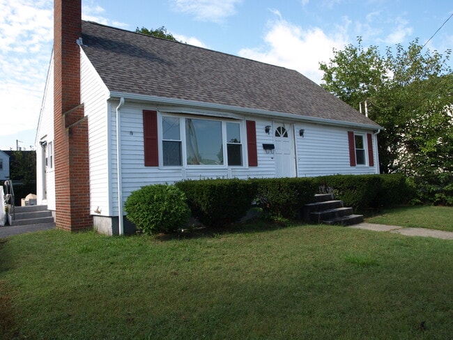 Building Photo - 162 Moorefield St