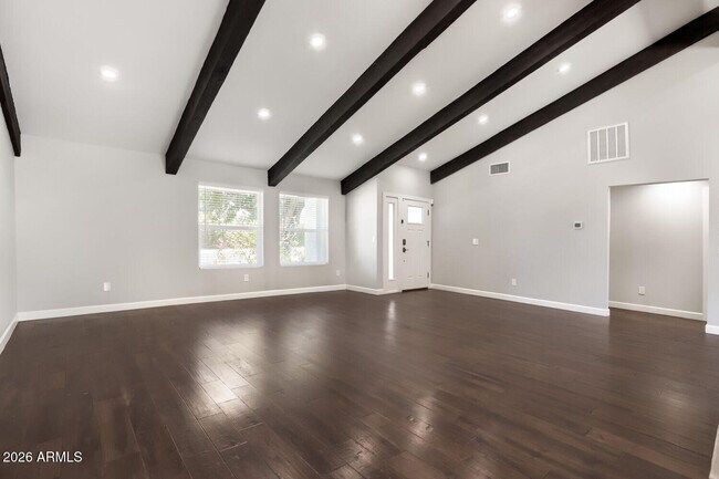 Foto del edificio - 9801 N 74th Pl