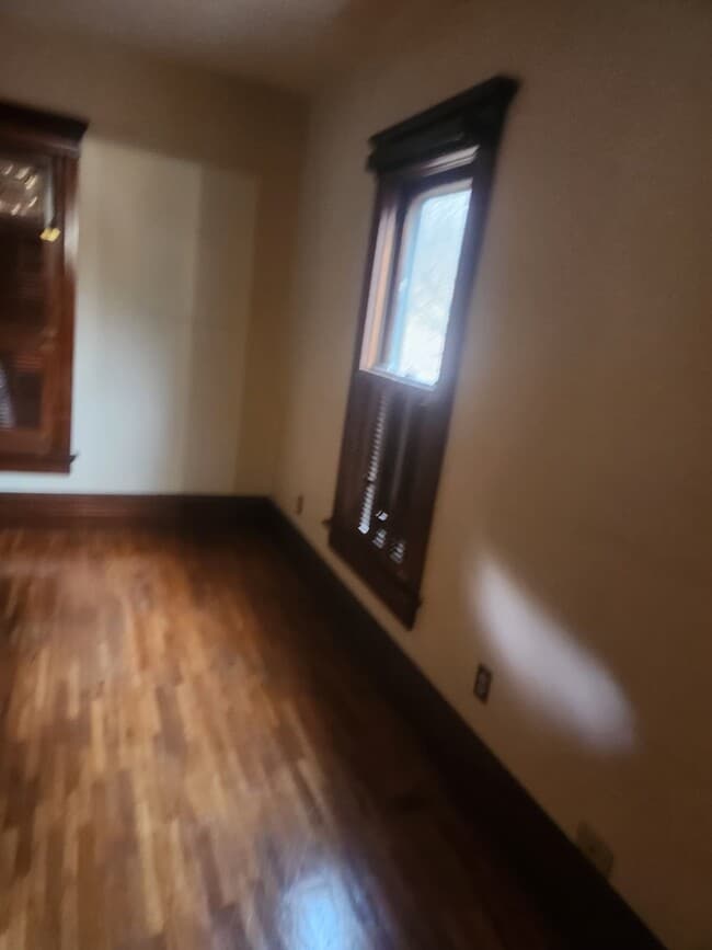 Building Photo - 1120 E Jackson St