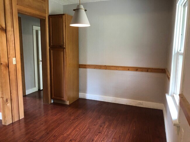 Foto del edificio - 535 SE Side St