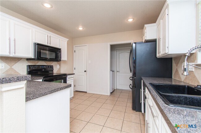 Foto del edificio - 1108 Copper Creek Dr