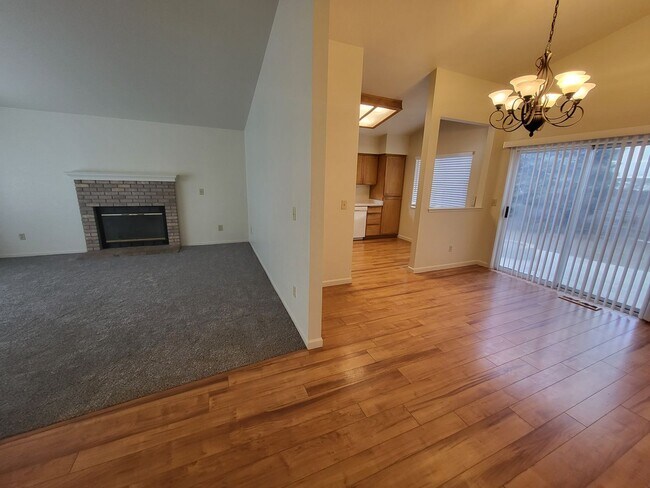 Foto del edificio - 630 Boulder Cir