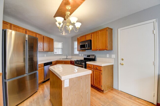 Foto del edificio - 6401 Morley Ave