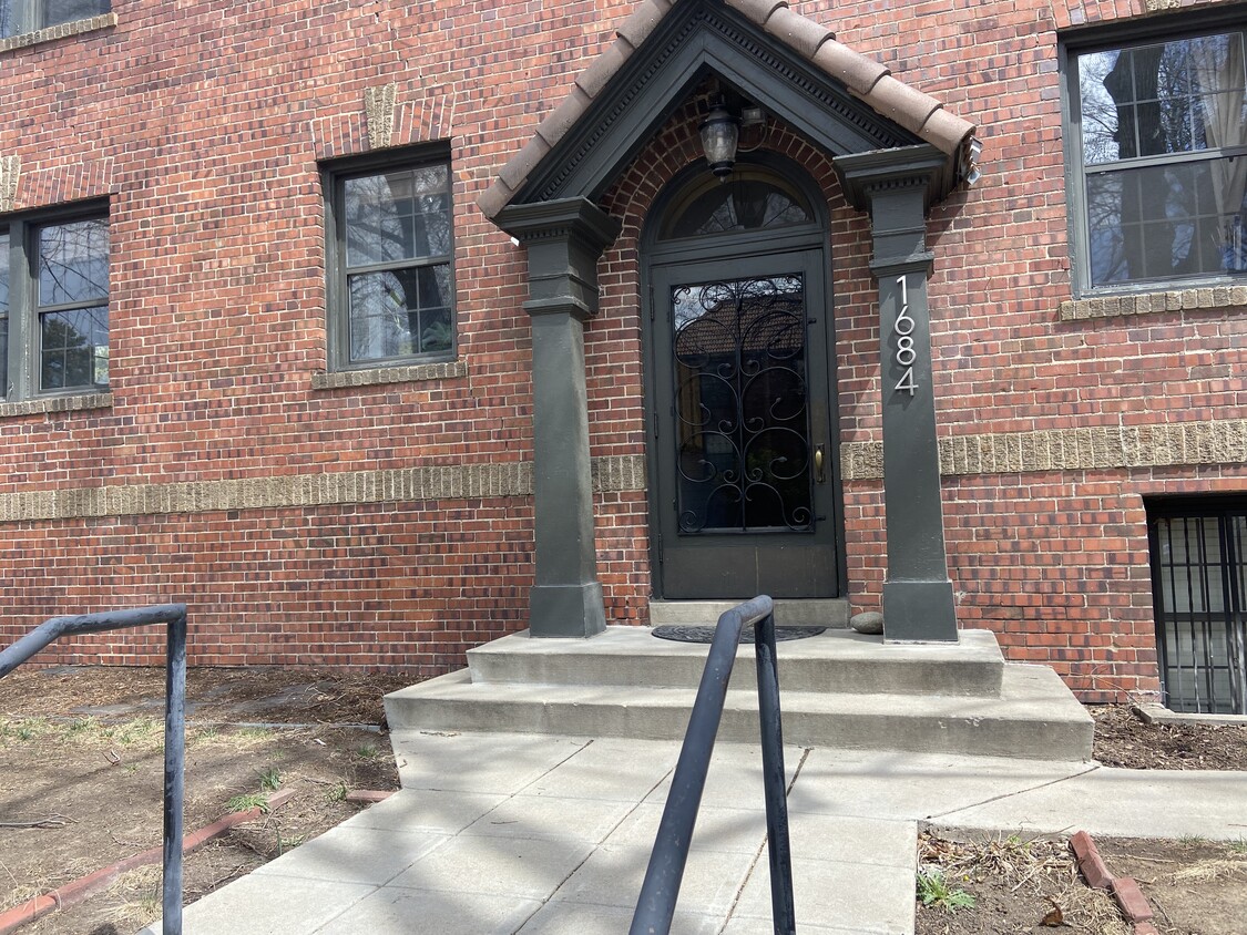Foto principal - 1684 Harrison St