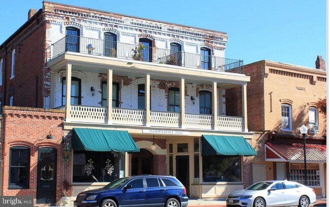 Building Photo - 11779 Somerset Ave