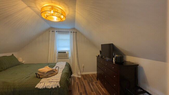 Foto del edificio - 2215 Maynard Ave
