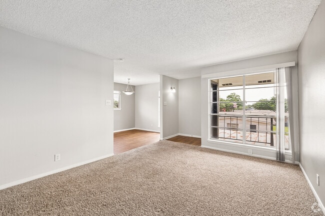 1 dormitorio, 1 baño - 768 pies cuadrados - Sala de estar - RiverStone Apartment Homes