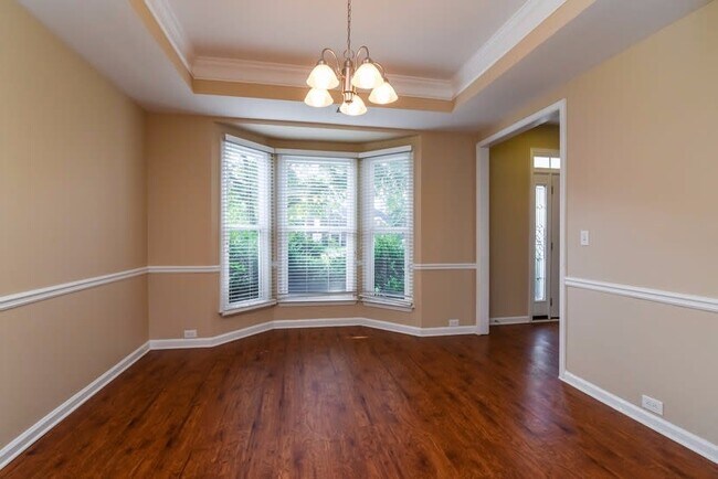 Building Photo - 135 Springlaurel Ct