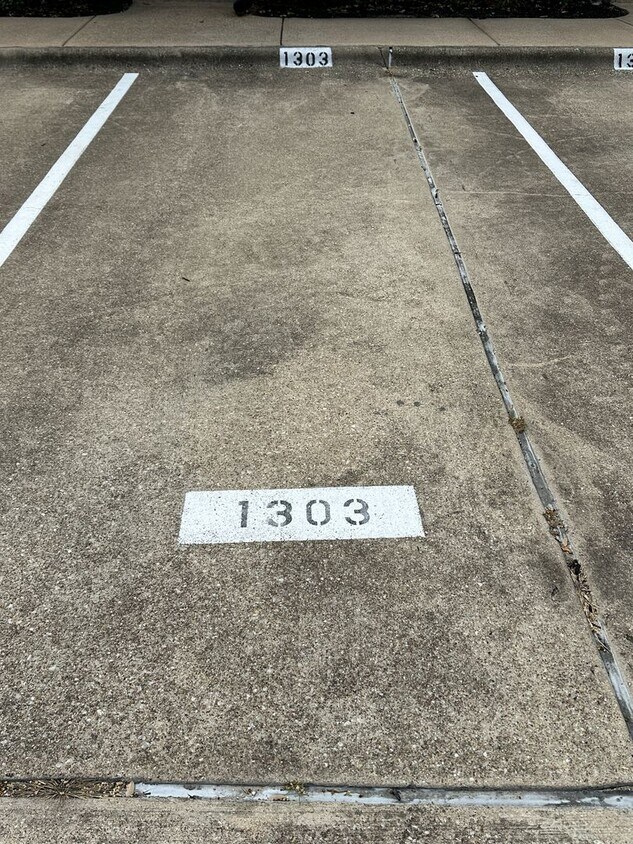Building Photo - College Station - 2 Bed / 2.5 Bath / 2 story in River Ridge Townhomes