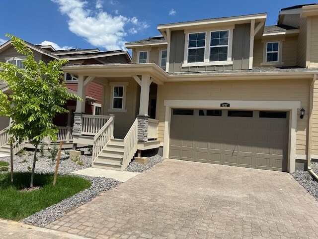 Building Photo - 637 McGeal Pl