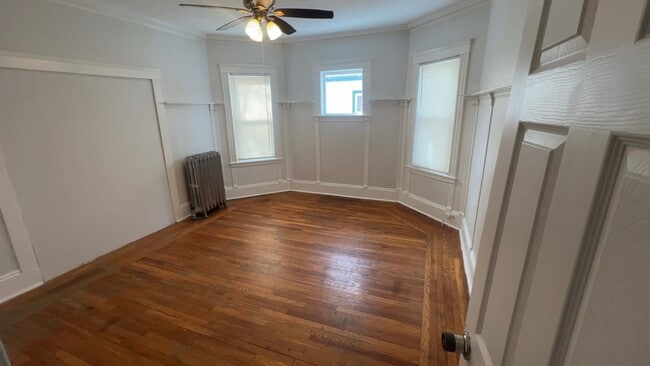 Building Photo - 109 Callender St