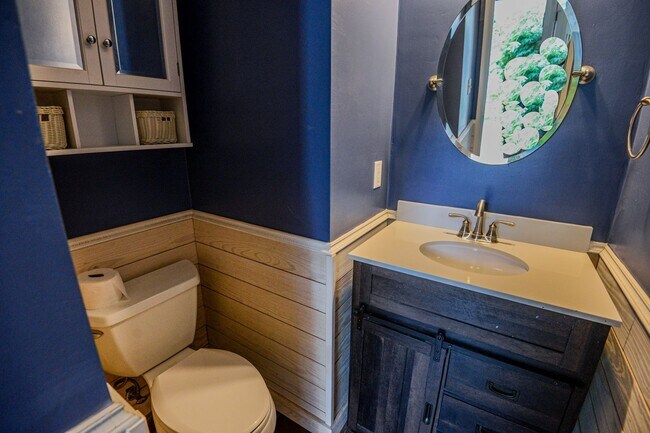 Foto del edificio - 2/1.5 Updated Townhome off Monroe near Midtown