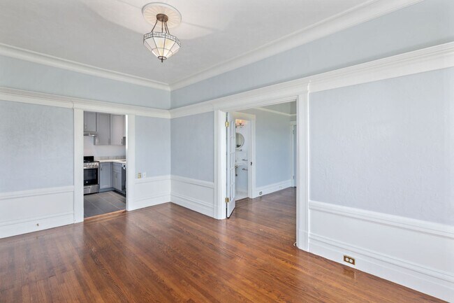 Foto del edificio - Lower Haight: Remodeled Top Floor 1 Bed 1 Bath near Duboce Park
