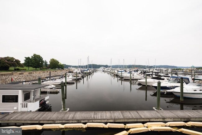 Foto del edificio - 610 Marina Landing Ln