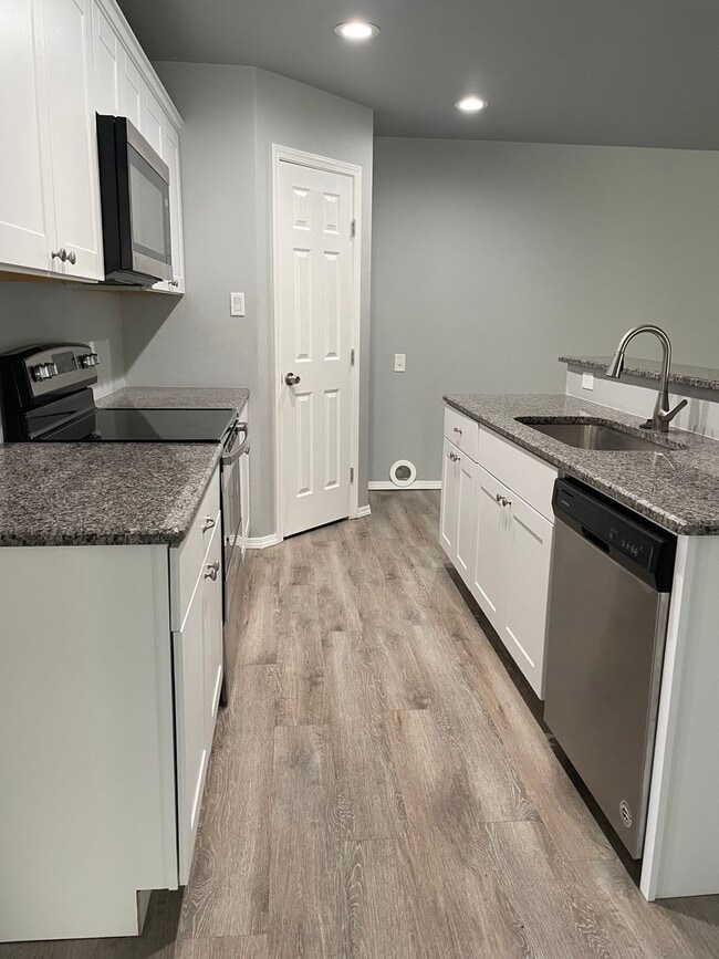 Foto del edificio - 1301 N. Colton- HW