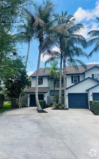Building Photo - 1647 Hawthorne Pl