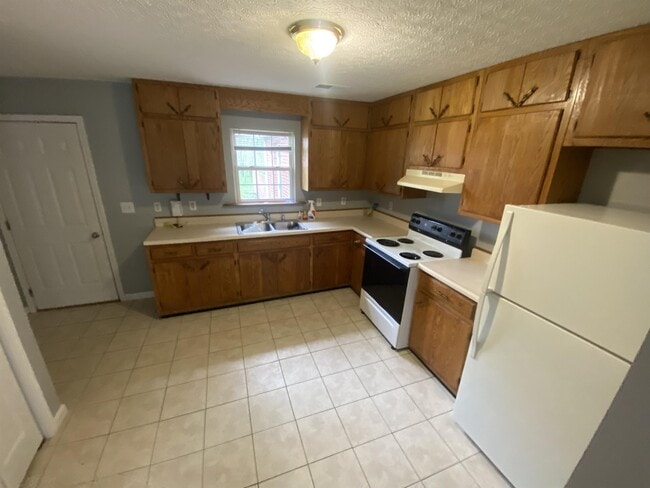 Building Photo - 114 Shoffner Loop