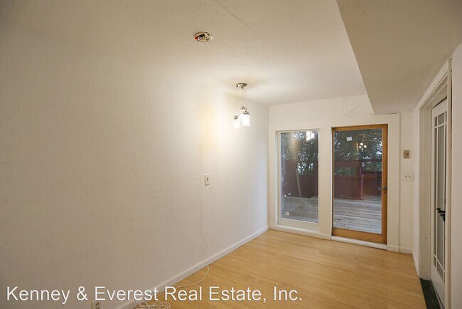 Foto del edificio - 3 br, 1 bath House - 727 Peralta Avenue