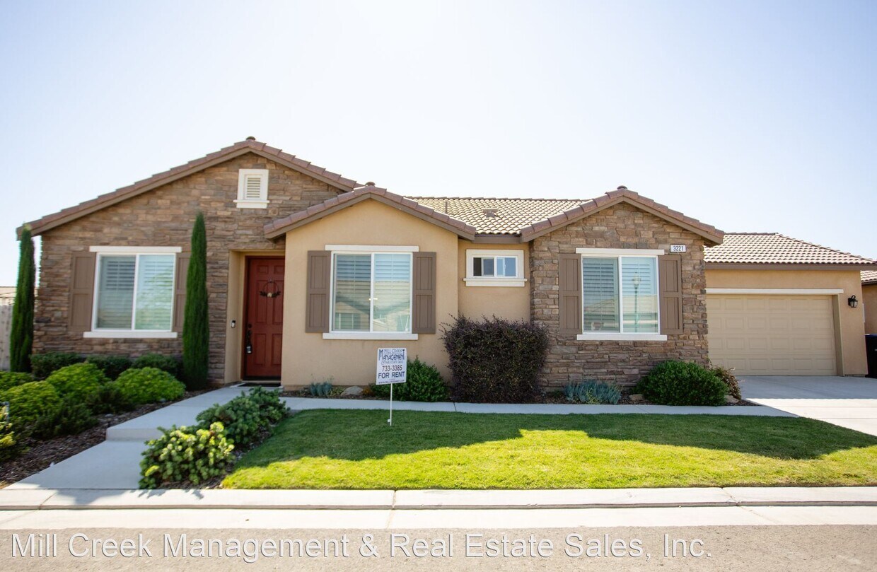 Foto principal - 3 br, 2 bath House - 3221 N. Noyes Ct