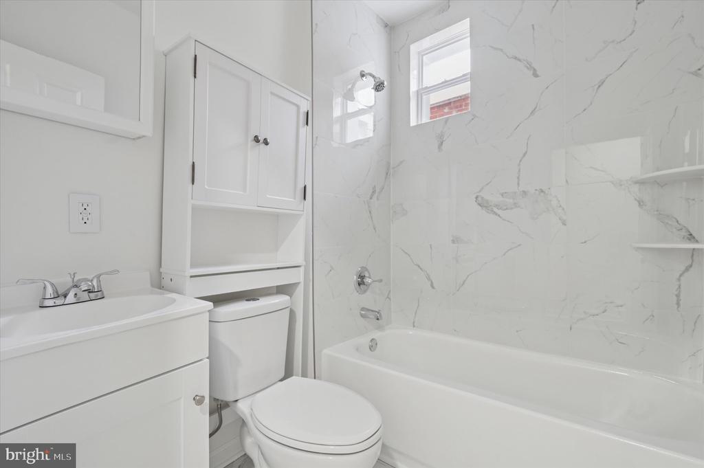 Primary Photo - 1452 N 56th St