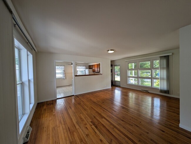 Foto del edificio - 4329 Sterling Rd