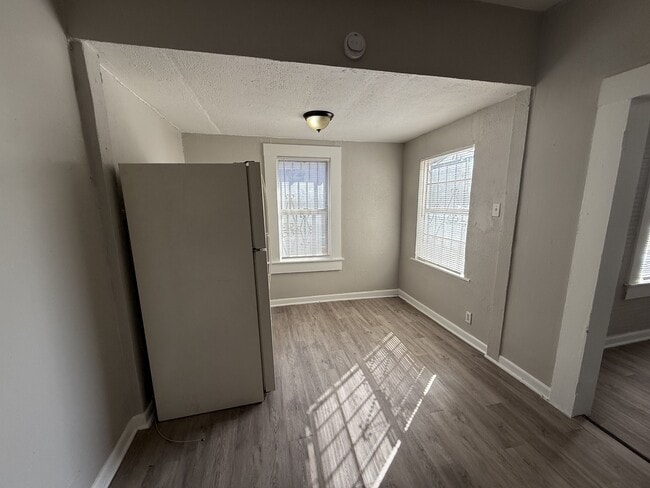 Building Photo - 1817 San Luis St