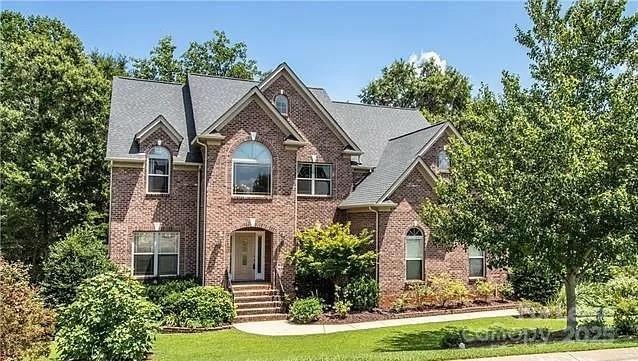 Foto principal - 743 Irish Green Dr
