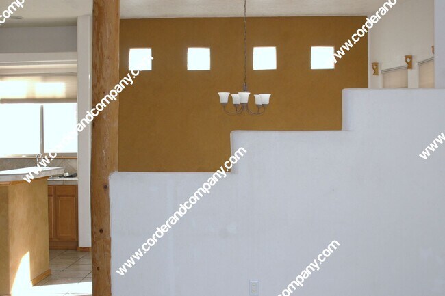 Foto del edificio - Beautiful 4 Bedroom, 2 Bathroom, 2 Car Gar...