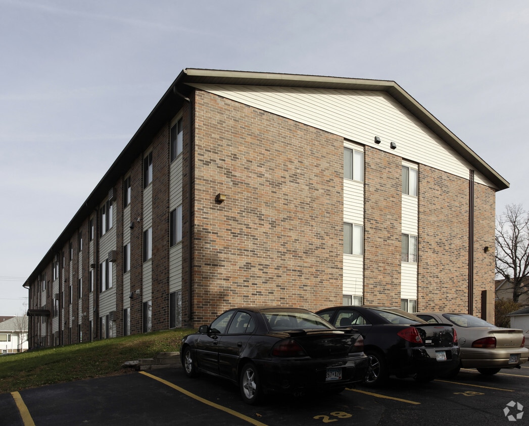 Building Photo - Campus Corner Apartments