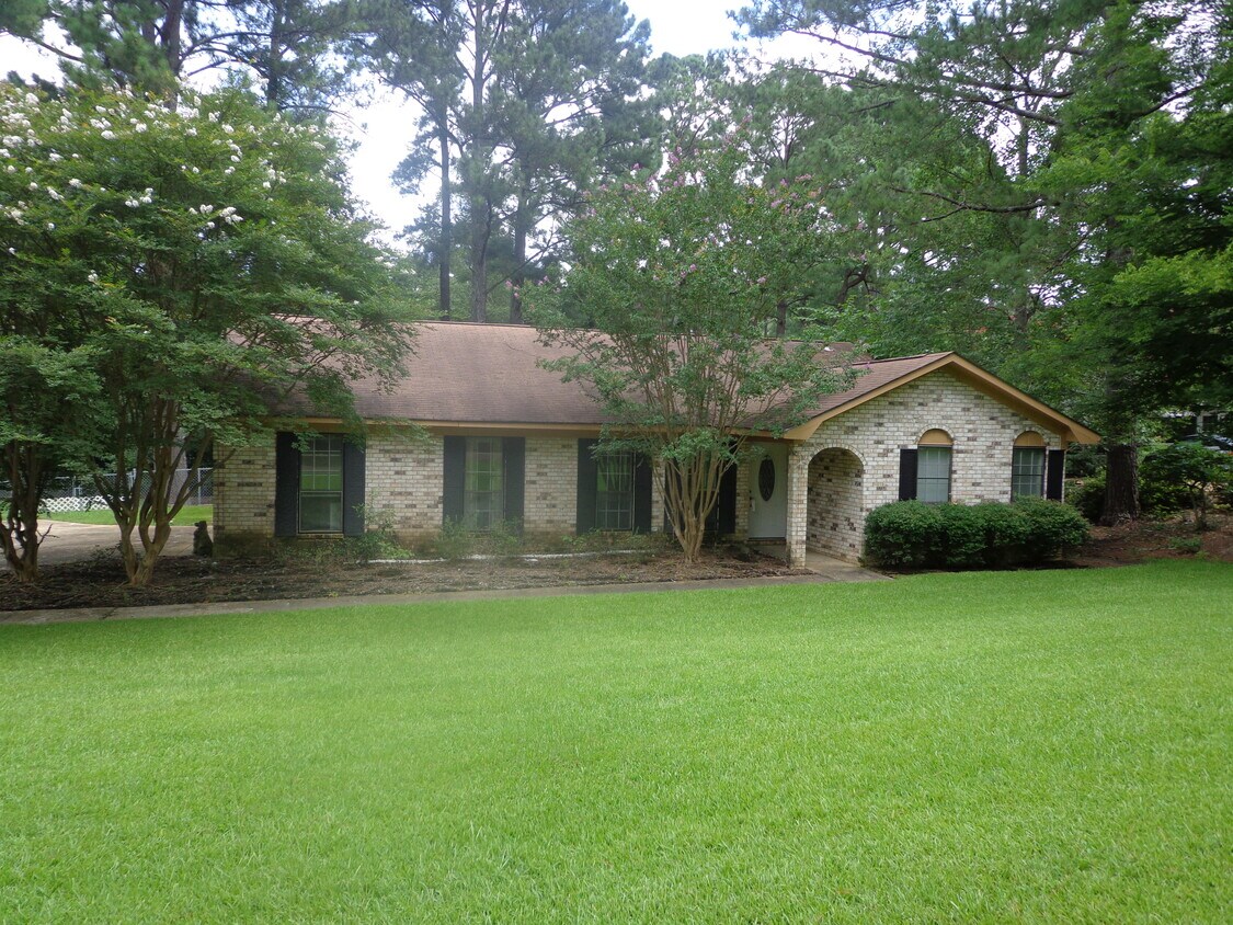 110 Grand Ridge Rd, Starkville, MS 39759 House Rental in Starkville