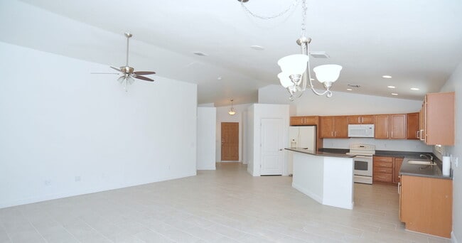 Foto del edificio - 3 bedroom 2 bathroom in Vail School District