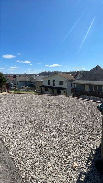 Photo - 424 W 7th Ave Apartment