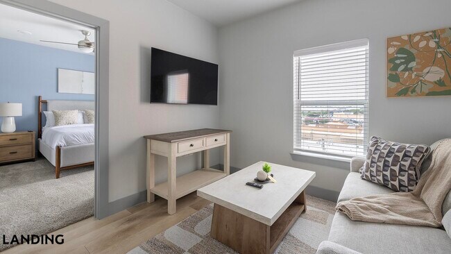 Foto del edificio - 2422 S Carrier Pkwy
