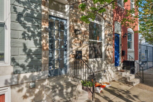 Foto del edificio - 210 S Bouldin St