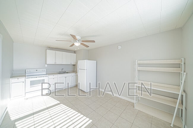 Foto del edificio - 134 W Main St