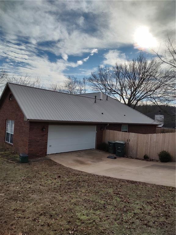 Building Photo - 2635 E Dewberry Ct
