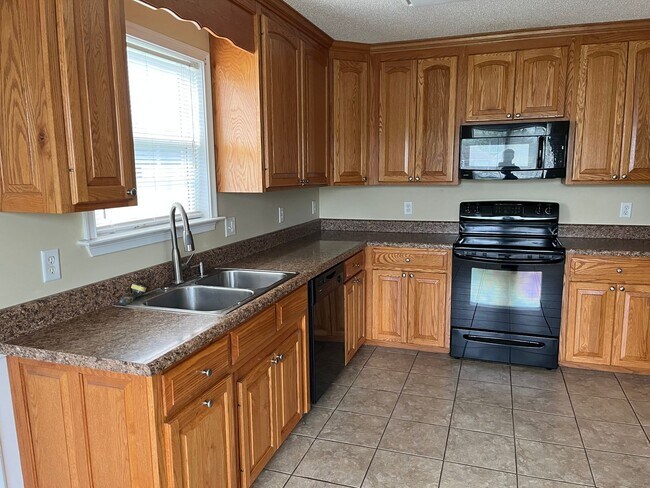 Foto del edificio - Three Bedroom/Two bath home in Lanier County