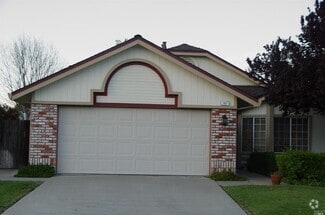 Building Photo - 767 Raven Dr