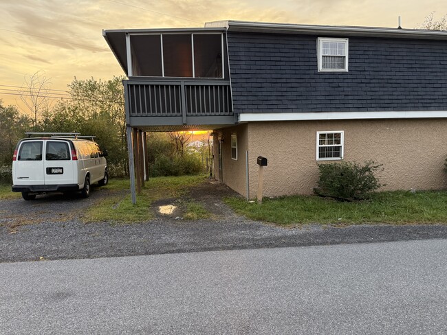 Building Photo - 104 Zimmerman Ln