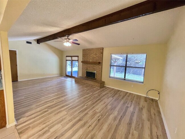 Building Photo - 706 Heritage Trail