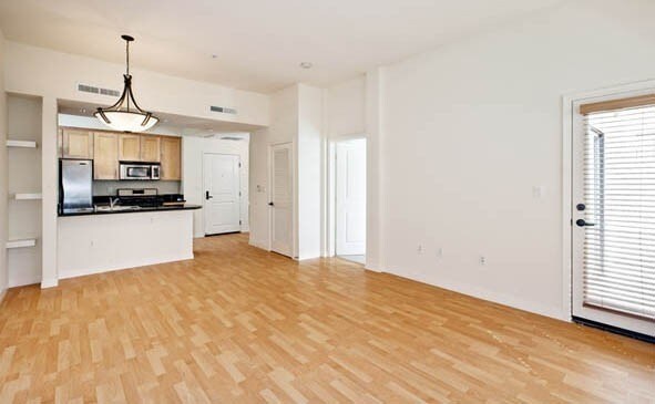 Foto del edificio - 10901 Whipple St