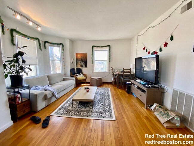 Building Photo - 88 Sheridan St