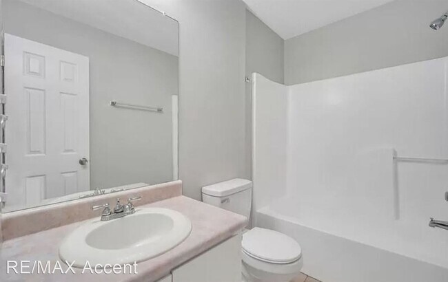 Foto del edificio - 5 br, 2 bath House - 49 Jessica Ct.