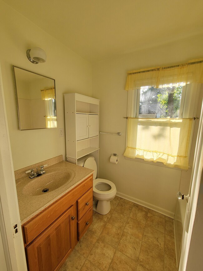 Foto del edificio - 846 W Huron River Dr