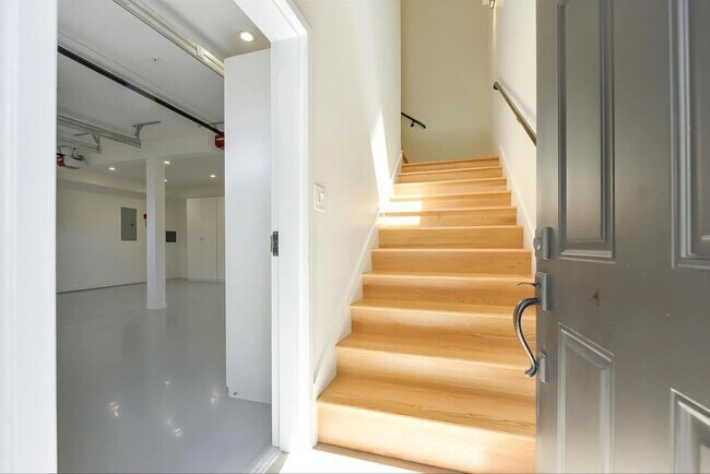 Foto del edificio - 421 Harrison Ave
