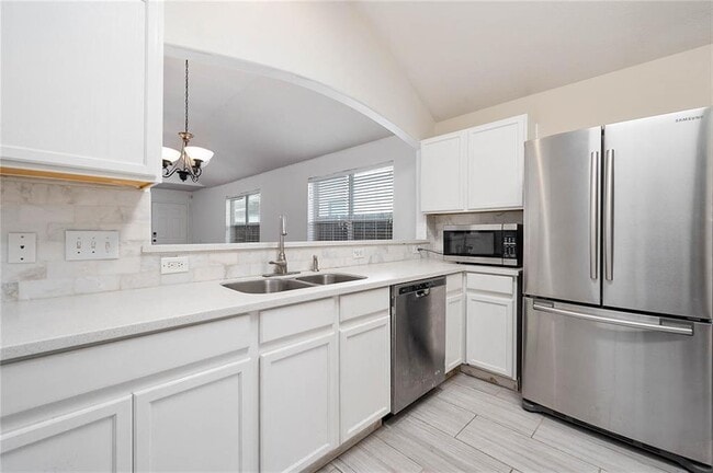 Building Photo - 14039 Maximos Dr