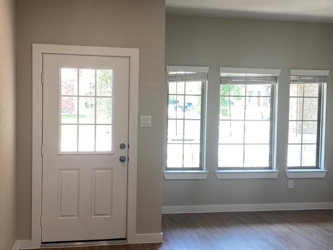 Foto del edificio - 4603 Preservation Oaks Ln
