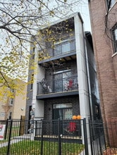 Building Photo - 4525 S Prairie Ave