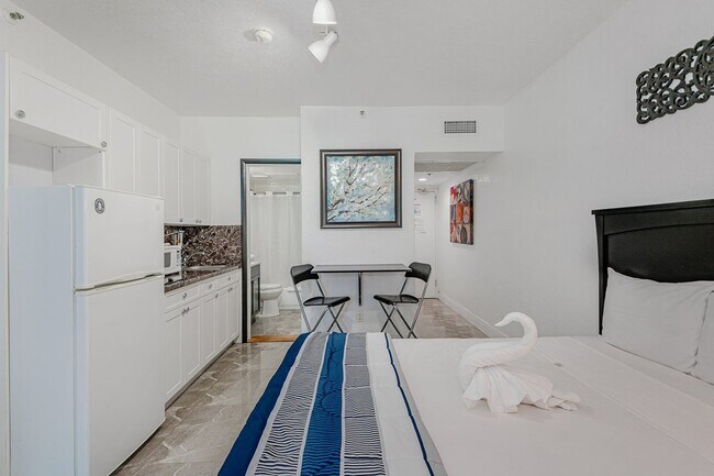 Foto del edificio - 6345 Collins Ave